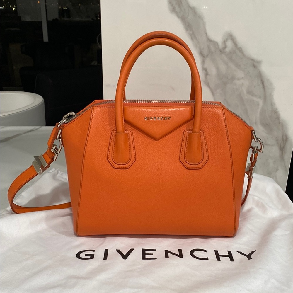 Givenchy MEDIUM Orange Antigona Handbag